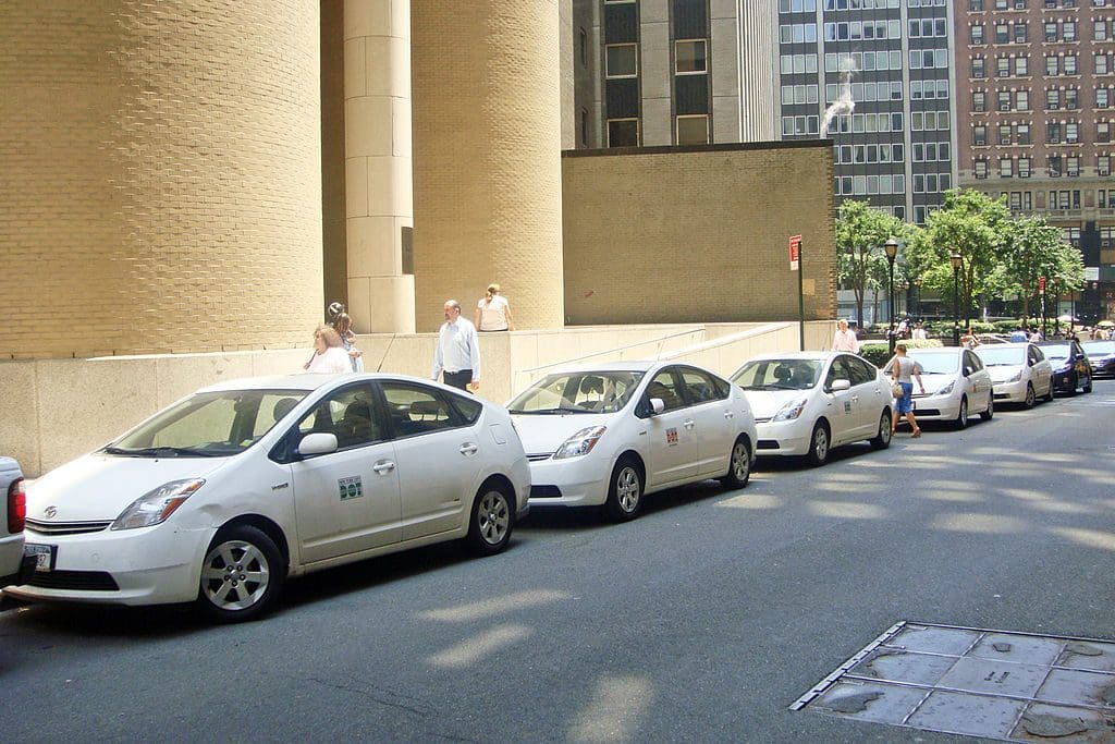 1024px NYC DOT fleet of Prius 07 2010 9641